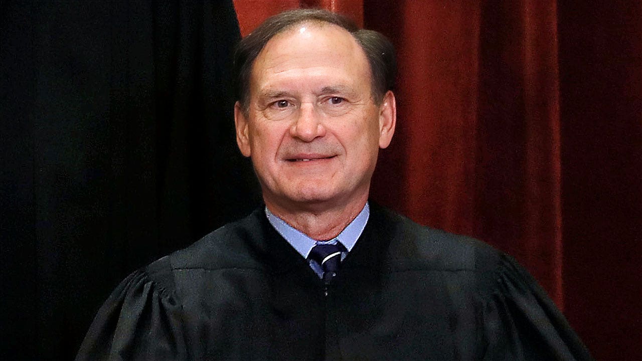 Alito signals skepticism of late ballots, says 'Election Day' means one day