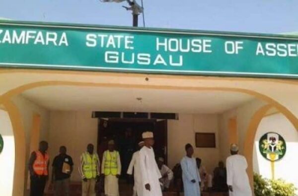 Zamfara Speaker, 12 PDP lawmakers defect to APC